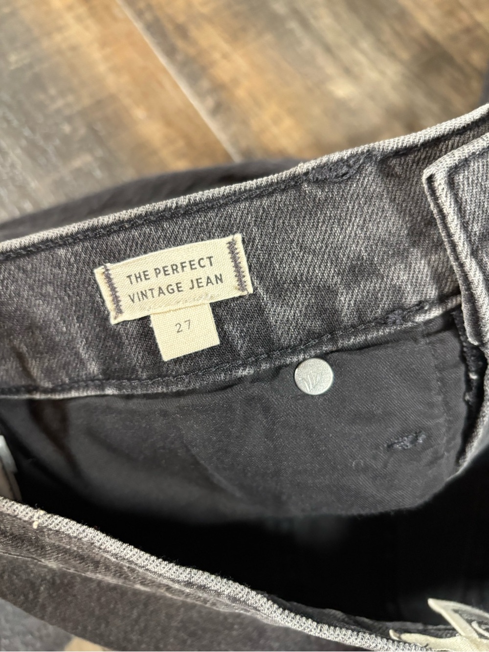 Madewell Women's Washed Black Straight Jeans - Picture 9 of 10